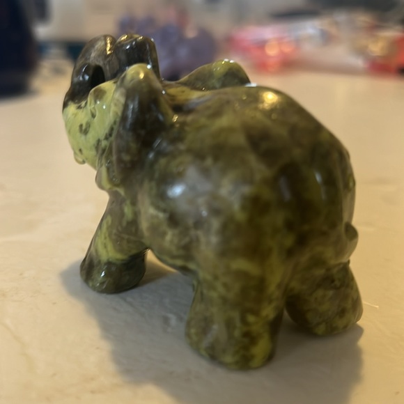 Mica Elephant - Picture 5 of 5